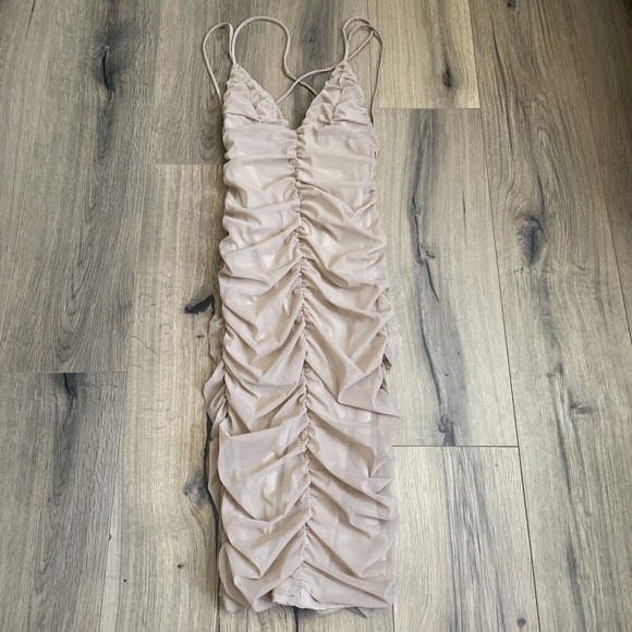 Michael Costello Revolve Fiji Midi Dress Size Small Taupe Bodycon Ruched Stretch - Picture 1 of 8